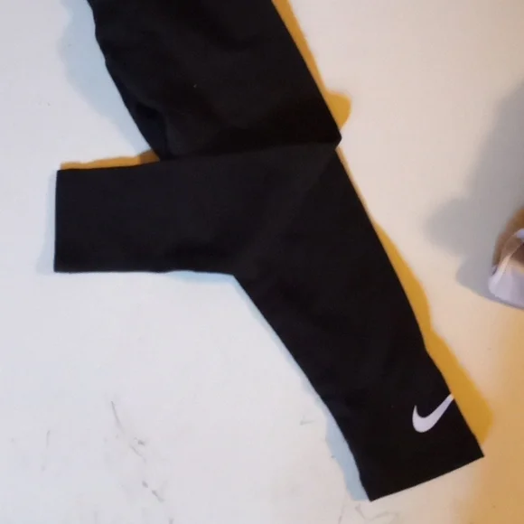 𝅺nike Toddler Girl's 2 piece matching set NWT Lavender & Peach Black Legg… - Picture 3 of 3